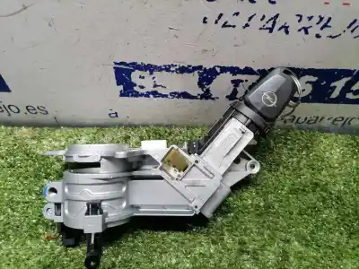 Pièce détachée automobile d'occasion Commutateur D'allumage pour OPEL ZAFIRA B Cosmo Références OEM IAM 2421430  2421430