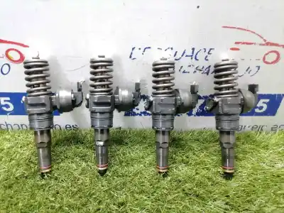 Second-hand car spare part Injector for SEAT LEON (1P1) Comfort Limited OEM IAM references 0414720215  038130073AG