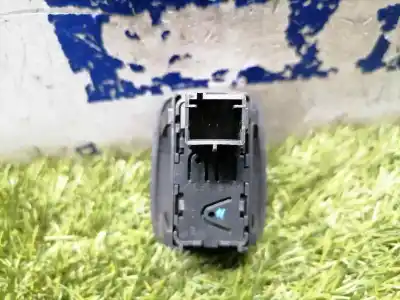 Peça sobressalente para automóvel em segunda mão botão / interruptor elevador vidro traseiro esquerdo por citroen c3 collection referências oem iam 96637535xt  96637535xt