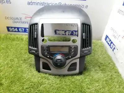 Peça sobressalente para automóvel em segunda mão comando de sofagem (chauffage / ar condicionado)  por hyundai i30 comfort referências oem iam 972502lxxx