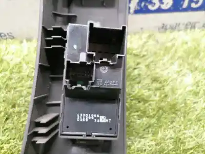 Peça sobressalente para automóvel em segunda mão botão / interruptor elevador vidro dianteiro direito por opel meriva b cosmo referências oem iam 13301886  13301886