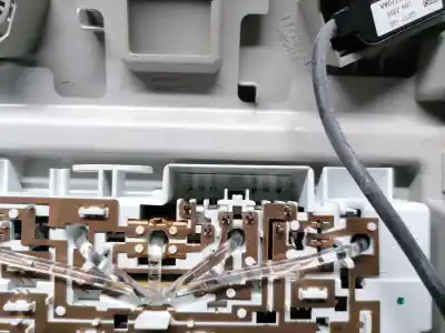 Peça sobressalente para automóvel em segunda mão luz interior por opel meriva b cosmo referências oem iam   