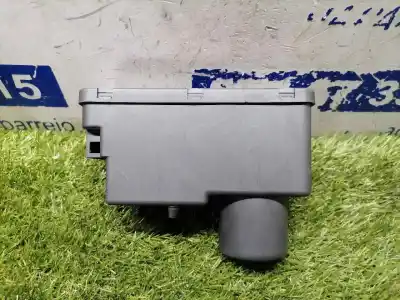 Pièce détachée automobile d'occasion MODULE VERROUILLAGE CENTRAL DES PORTES pour VOLKSWAGEN POLO BERLINA (6N2)  Références OEM IAM 1H0962257E  1H0962257E