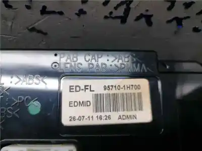 Second-hand car spare part gps navigation system for kia cee´d 1.4 cat oem iam references 957101h700  957101h700