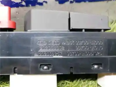 Peça sobressalente para automóvel em segunda mão trocar por kia cee´d 1.4 cat referências oem iam 937001h000  937001h010