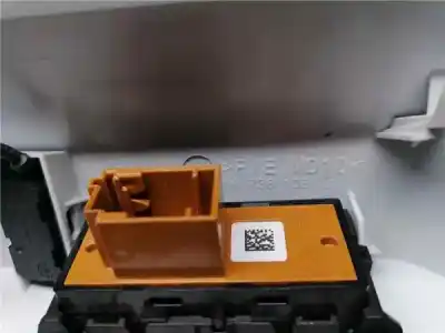 Second-hand car spare part interior light for peugeot 208 1.2 16v vti oem iam references 96738108  96738108