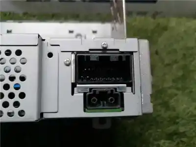 Second-hand car spare part audio system / radio cd for jaguar x-type i (x400) 2.2 d oem iam references 4x4318b876ad  4x4318b876ad