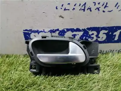 Second-hand car spare part Interior Left Front Handle for PEUGEOT 208 1.2 16V VTi OEM IAM references 96555516VV  96555516VV