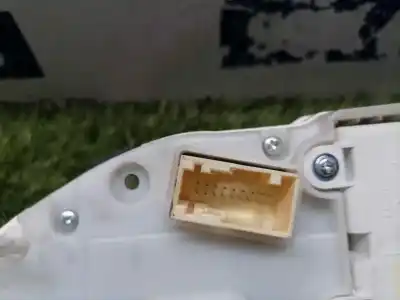 Peça sobressalente para automóvel em segunda mão quadrante por peugeot 208 style referências oem iam 9822915380  9822915380