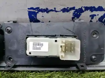 Pezzo di ricambio per auto di seconda mano comando alzacristalli posteriori destro per jeep compass limited riferimenti oem iam 56040693ad  56040693ad