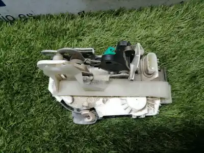 Peça sobressalente para automóvel em segunda mão fechadura da porta traseira esquerda por jeep compass limited referências oem iam   