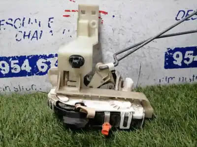 Second-hand car spare part left front door lock for jeep compass limited oem iam references 