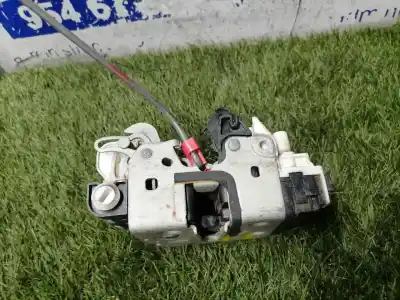 Pezzo di ricambio per auto di seconda mano serratura porta posteriore destra per jeep compass limited riferimenti oem iam   