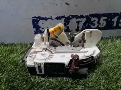 Second-hand car spare part front right door lock for jeep compass limited oem iam references 