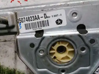 Peça sobressalente para automóvel em segunda mão elevador de vidros traseiro esquerdo por jeep compass limited referências oem iam 05074823aa  05074823aa