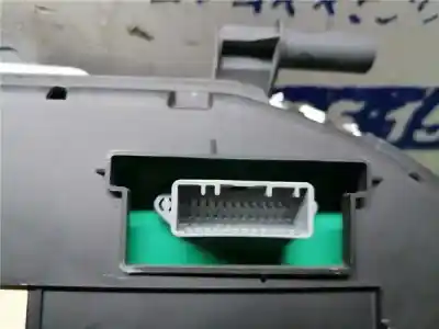 Peça sobressalente para automóvel em segunda mão quadrante por renault clio iii 1.5 dci diesel 68 cv / 50 kw referências oem iam 8200582705g  8200582705g