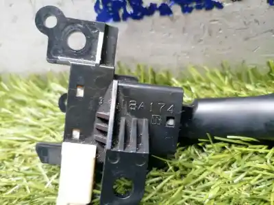 İkinci el araba yedek parçası degistirmek için toyota prius (nhw30) plug-in hybrid advance oem iam referansları 18a174  18a174
