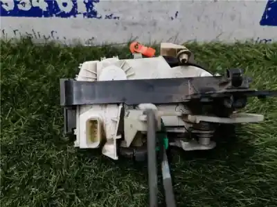 Peça sobressalente para automóvel em segunda mão fechadura da porta dianteira esquerda por dodge caliber 2.0 16v crd referências oem iam   