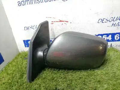 Pezzo di ricambio per auto di seconda mano specchio sinistro per toyota corolla (e12) 2.0 d-4d riferimenti oem iam   