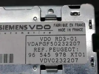 İkinci el araba yedek parçası ses sistemi / radyo cd için peugeot 307 break / sw (s1) 9hy oem iam referansları 96545978xt  96545978xt