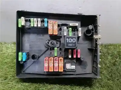 Peça sobressalente para automóvel em segunda mão Caixa De Fusíveis E Relés por SEAT ALTEA (5P1) 1.9 TDI Referências OEM IAM 1K0937125  1K0937125