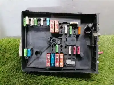 Peça sobressalente para automóvel em segunda mão Caixa De Fusíveis E Relés por SEAT ALTEA (5P1) 1.9 TDI Referências OEM IAM 1K0937125  1K0937125
