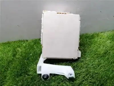 Peça sobressalente para automóvel em segunda mão CAIXA DE FUSÍVEIS E RELÉS por TOYOTA AYGO (_B4_) 1.0 VVTi (KGB40) Referências OEM IAM 91080085  