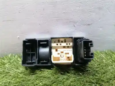 Pezzo di ricambio per auto di seconda mano controllo specchio per toyota corolla (e12) 2.0 d-4d riferimenti oem iam   