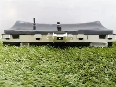 Peça sobressalente para automóvel em segunda mão quadrante por toyota corolla (e12) 2.0 d-4d referências oem iam 8380002760  8380002760