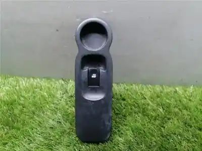Pezzo di ricambio per auto di seconda mano Interruttore Alzacristalli Anteriore Destro per RENAULT MODUS / GRAND MODUS (F/JP0_) 1.5 DCI (FP0F, JP0F) Riferimenti OEM IAM   
