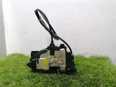 Pezzo di ricambio per auto di seconda mano Serratura Porta Anteriore Destra per RENAULT KANGOO II (F/KW0) SIN DOC. Riferimenti OEM IAM   