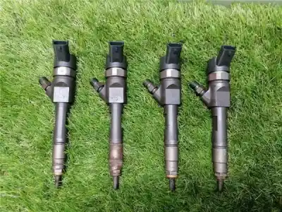 Tweedehands auto-onderdeel INJECTOR voor RENAULT MEGANE II BERLINA 5P 1.9 dCi Diesel OEM IAM-referenties 0445110328  