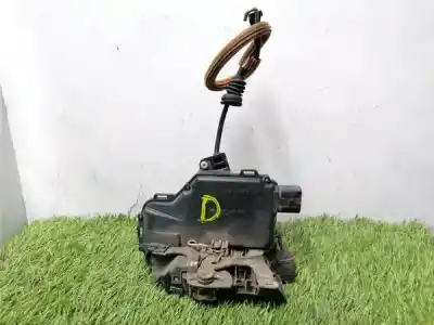 Peça sobressalente para automóvel em segunda mão Fechadura Da Porta Dianteira Direita por SEAT LEON (1M1) SIN DOCUMENTACION Referências OEM IAM 3B1836016A  3B1836016A