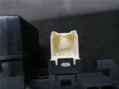 Pezzo di ricambio per auto di seconda mano interruttore alzacristalli anteriore sinistro per chevrolet captiva 2.4 ls riferimenti oem iam   