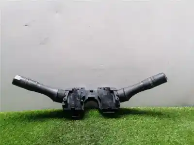 Peça sobressalente para automóvel em segunda mão Comandos De Alavanca por RENAULT FLUENCE 1.5 Dynamique [1.5 Ltr. - 78 kW dCi Diesel] Referências OEM IAM 14A01  255670040R