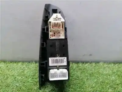 Peça sobressalente para automóvel em segunda mão botão / interruptor elevador vidro dianteiro esquerdo por kia ceed (ed) 2.0 emotion [2.0 ltr. - 103 kw crdi] referências oem iam   