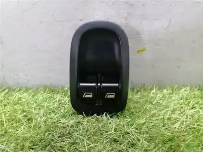 İkinci el araba yedek parçası SOL ÖN PENCERE ANAHTARI için PEUGEOT 206 FASTBACK (2A/C) 1.4 I OEM IAM referansları   