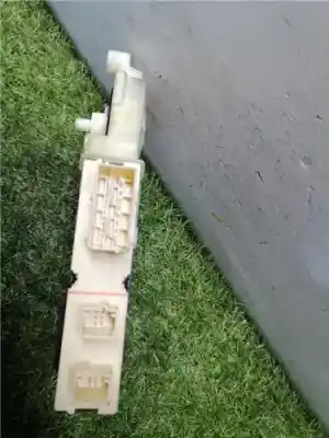 Автозапчасти б/у мотор стекла переднего правого за citroen c4 coupe 1.6 hdi cat (9hy / dv6ted4) ссылки oem iam 965492100  9681577380