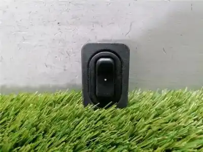 Peça sobressalente para automóvel em segunda mão Botão / Interruptor Elevador Vidro Dianteiro Direito por OPEL MERIVA NO FICHA Referências OEM IAM   