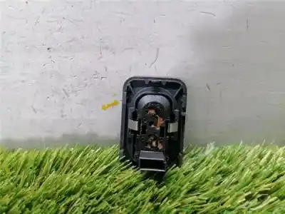 Peça sobressalente para automóvel em segunda mão botão / interruptor elevador vidro dianteiro direito por opel meriva no ficha referências oem iam   