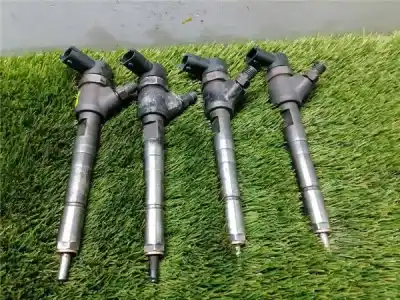 Pezzo di ricambio per auto di seconda mano INIETTORE per OPEL CORSA C (X01) 1.3 CDTI (F08, F68) Riferimenti OEM IAM 0445110083  