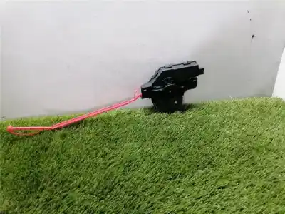 Pièce détachée automobile d'occasion COFFRE / SERRURE DE PORTE pour BMW SERIE 3 BERLINA (E46) 2.0 318i Références OEM IAM 8196401  