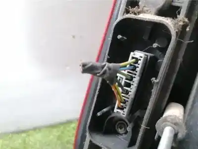 Peça sobressalente para automóvel em segunda mão farolim traseiro direito por ford focus c-max (cap) 2.0 tdci cat referências oem iam   