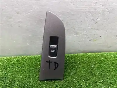 Second-hand car spare part Rear Right Power Window Switch for LEXUS IS (DS2/IS2) 2.2 220d [2.2 Ltr. - 130 kW D-CAT] OEM IAM references 8403053020  8403053020