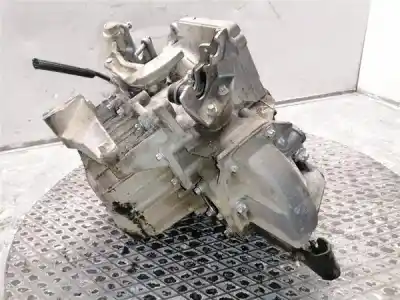 Second-hand car spare part gearbox for opel vectra c berlina 1.9 cdti oem iam references 55192042  m32