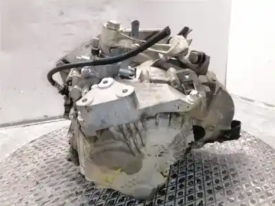 Second-hand car spare part gearbox for opel vectra c berlina 1.9 cdti oem iam references 55192042  m32