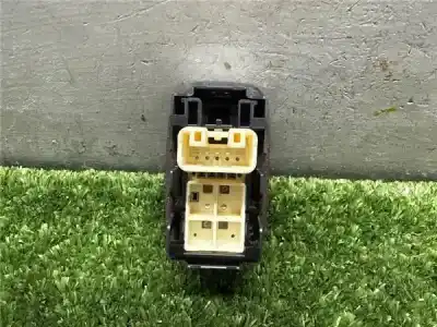 Second-hand car spare part rear right power window switch for toyota auris (_e15_) 1.4 d-4d (nde150_) oem iam references   