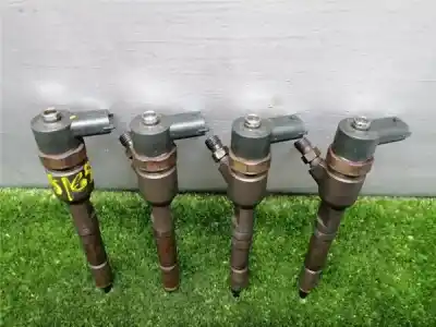 Second-hand car spare part injector for opel combo 1.3 16v cdti oem iam references 0445110183  0445110183