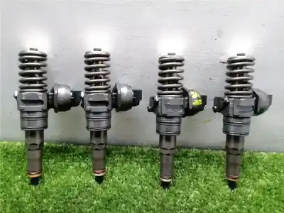 Second-hand car spare part INJECTOR for VOLKSWAGEN GOLF V VARIANT (1K5) 1.9 TDI OEM IAM references 0414720215  