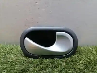 Автозапчасти б/у ВНУТРЕННЯЯ ЗАДНЯЯ ПРАВАЯ РУЧКА за RENAULT CLIO III GRANDTOUR 1.5 Dynamique [1.5 Ltr. - 65 kW dCi Diesel FAP] ссылки OEM IAM   